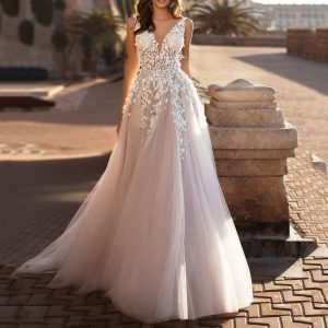 Sexy Lace Sleeveless Deep V-Neck Embroidered Wedding Dress Long Dress for Women