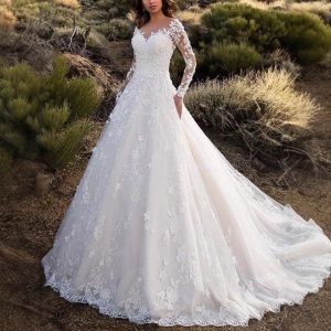 New women's lace wedding dress with train, flared evening gown